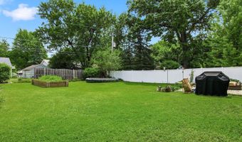 615 Highland Ave, Antioch, IL 60002
