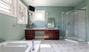 365 Boston Neck Rd, Narragansett, RI 02882