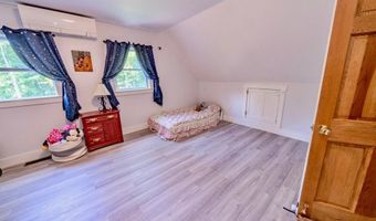 19 Glenview Ln, Belfast, ME 04915