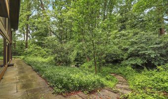 6921 AYR Ln, Bethesda, MD 20817