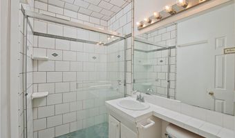 17420 Collins St, Encino, CA 91316