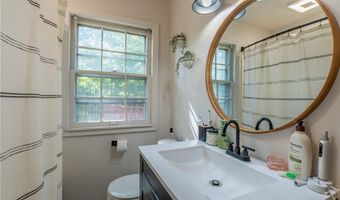 970 Kingsway St, Alliance, OH 44601