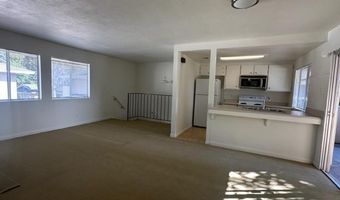 2518 Wanek Rd D, Escondido, CA 92027