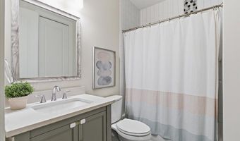 370 8TH St, Atlantic Beach, FL 32233