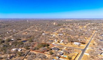109 Calvary Dr, Adkins, TX 78101