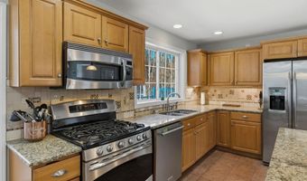 18 Holbrook Rd, Bedford, NH 03110