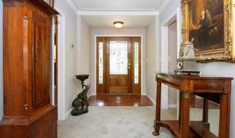 330 N Countryside Dr, Ashland, OH 44805