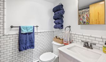 9 Pearl St 1G, Beach Haven, NJ 08008