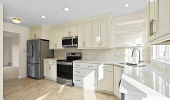 510 W Village Green Blvd, Adams Twp., PA 16046
