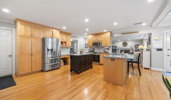 106 Stonecroft Ln, Coventry, CT 06238