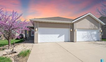 1012 E Magnolia Dr, Brandon, SD 57005