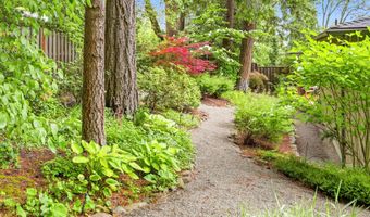 611 Forest St, Ashland, OR 97520