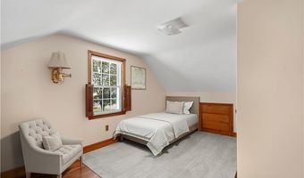 23 Fatima Dr, Bristol, RI 02809