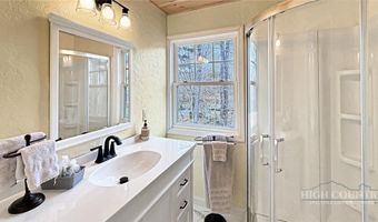 140 Library Ln, Banner Elk, NC 28604