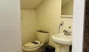 198 Holmesville Ave, Baxley, GA 31515