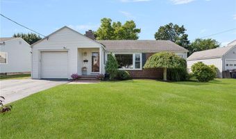 165 Garden City Dr, Cranston, RI 02920