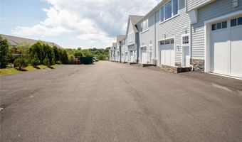 55 John Clarke Rd 3, Middletown, RI 02842