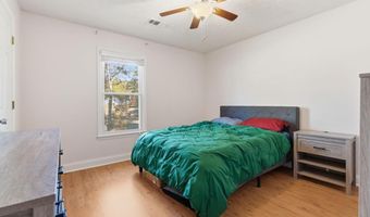 127 Springbrook Dr, Auburn, GA 30011