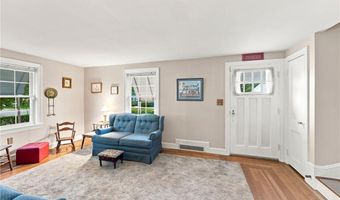 48 Fairway Dr, Cranston, RI 02920