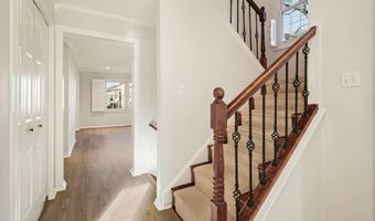 7572 WESTLAKE Ter 56, Bethesda, MD 20817