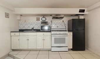 27 MECHANIC St, Bayonne, NJ 07002