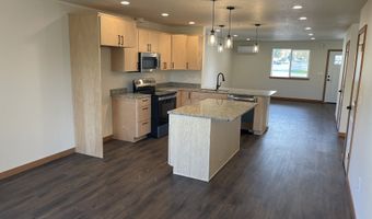 300 N JELLISON St, Amity, OR 97101