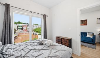 2310 4TH St NE 15, Washington, DC 20002