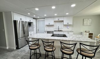 805 Wren Cir, Barefoot Bay, FL 32976