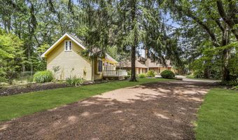 99 Holly Ln, Bayville, NJ 08721