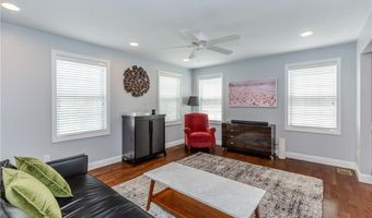 37 Union St, Lincoln, RI 02865