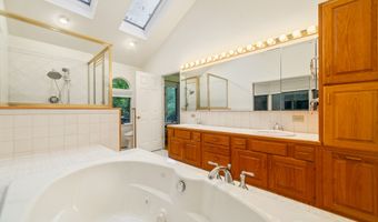 58 W Redding Rd, Danbury, CT 06810