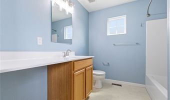 3178 Fenmore Ln, Aurora, OH 44202