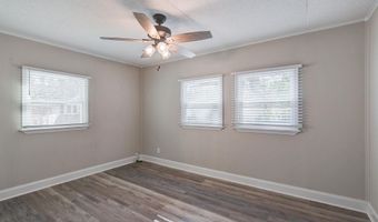 1616 Lakeview Ave, Camden, SC 29020