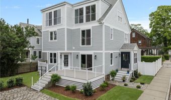 104 Second St, Newport, RI 02840