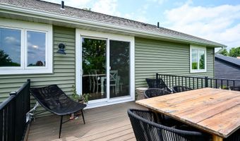 206 Park Ave, Altura, MN 55910
