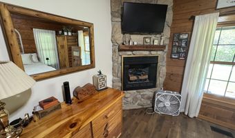 13500 N Summerhill Dr, Albany, IN 47320