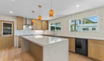 2265 Waiomao Rd, Honolulu, HI 96816