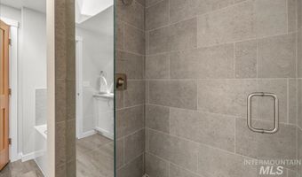 4808 N Fieldcrest Pl, Boise, ID 83704