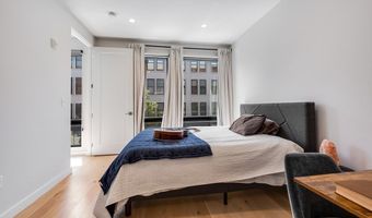 340 W 2nd St 3, Boston, MA 02127