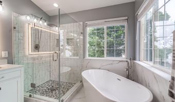 43865 LAUREL RIDGE Dr, Ashburn, VA 20147