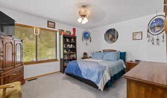 247 Freiheit Ln, Box Elder, SD 57719