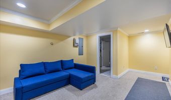70 Albemarle St, Bridgeport, CT 06606