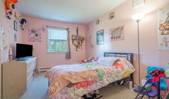 2083 Sun Valley Dr, Blakeslee, PA 18610