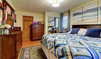 11 Golden Blvd, North Smithfield, RI 02896