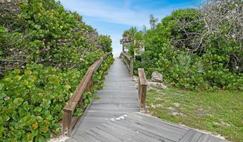 451 E Egret Cir, Barefoot Bay, FL 32976