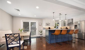 7 Robins Way, North Providence, RI 02904