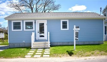 64 Burnside Ave, Narragansett, RI 02882