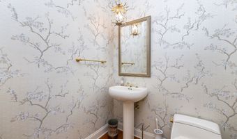 16 Thistle Holw 16, Avon, CT 06001