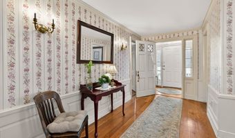 85 Cherry Hill Rd, Branford, CT 06405