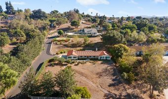1671 Joshua Tree Ln, Fallbrook, CA 92028